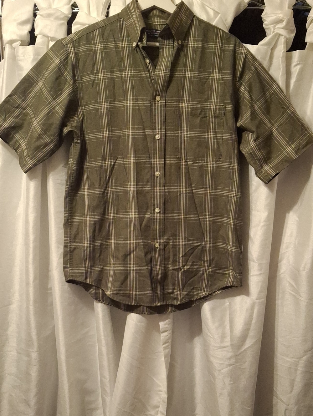 Roundtree & Yorke Olive and White Plaid Short-Sleeve Button-Down Shirt